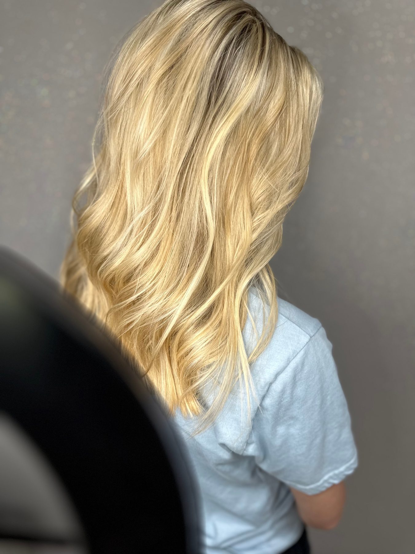 Blonde layered hairstyle