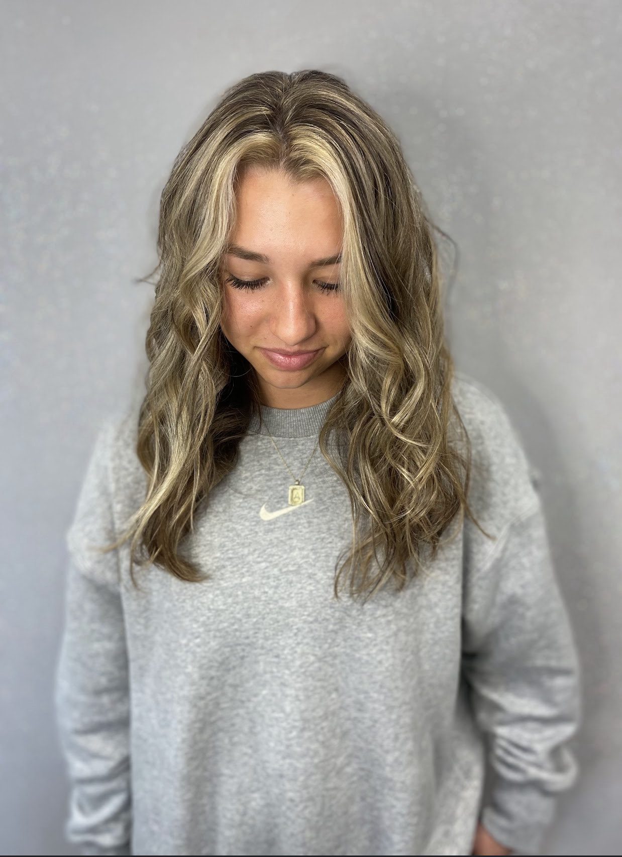 Dimensional highlighted front style